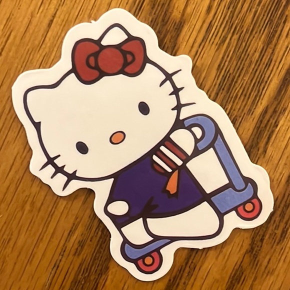Scooter Hello Kitty Sticker - Picture 5 of 5